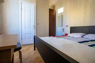 Отель Gantiadi Кутаиси Двухместный номер с 1 кроватью и собственной ванной комнатой-9